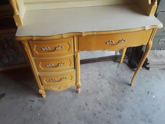 Bassett desk
