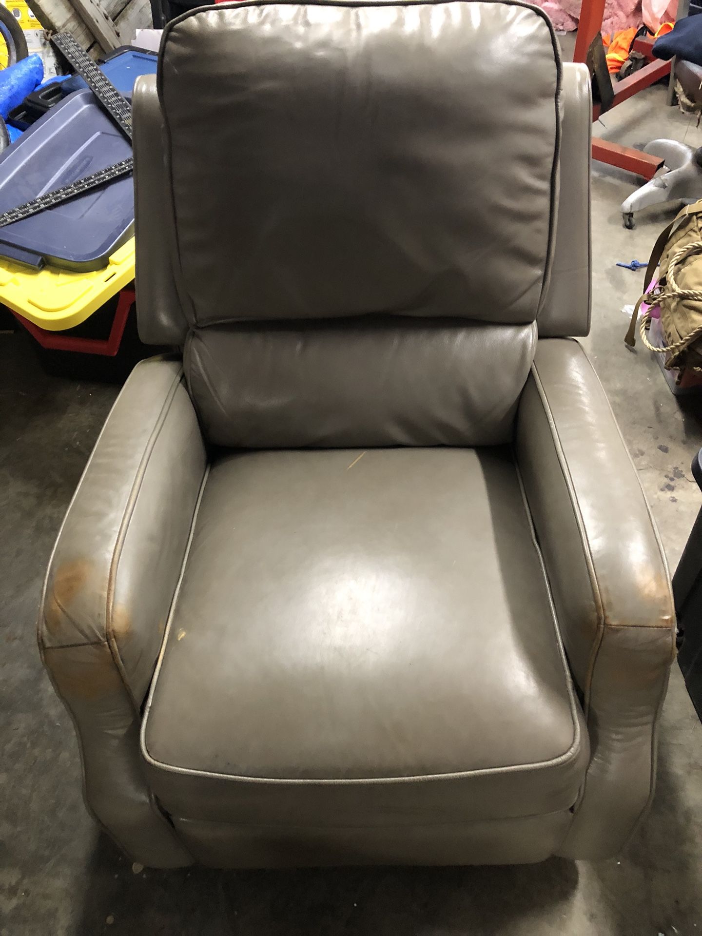 Free Swivel Recliner 