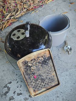 Weber Smokey Joe barbque grill