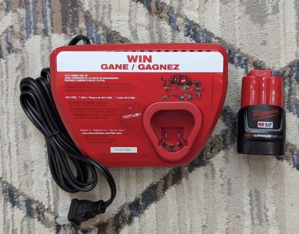 Milwaukee M12 Compact Battery 1.5Ah with charger