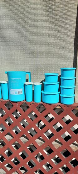 New Tupperware 12 Piece Set $100.00 Cash And Pick-up Only Bilingual Hablo Español 