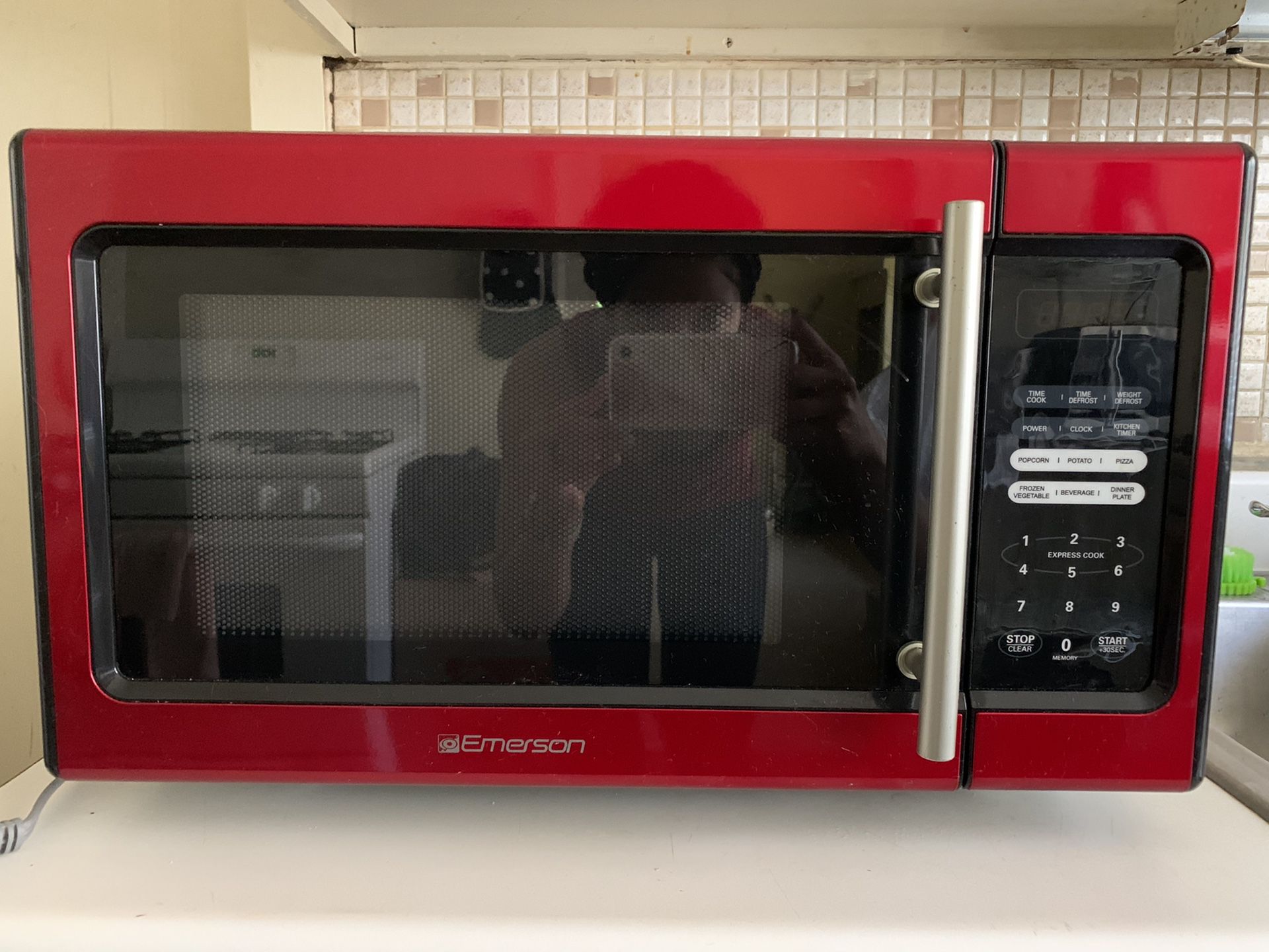 Emerson Microwave - Red