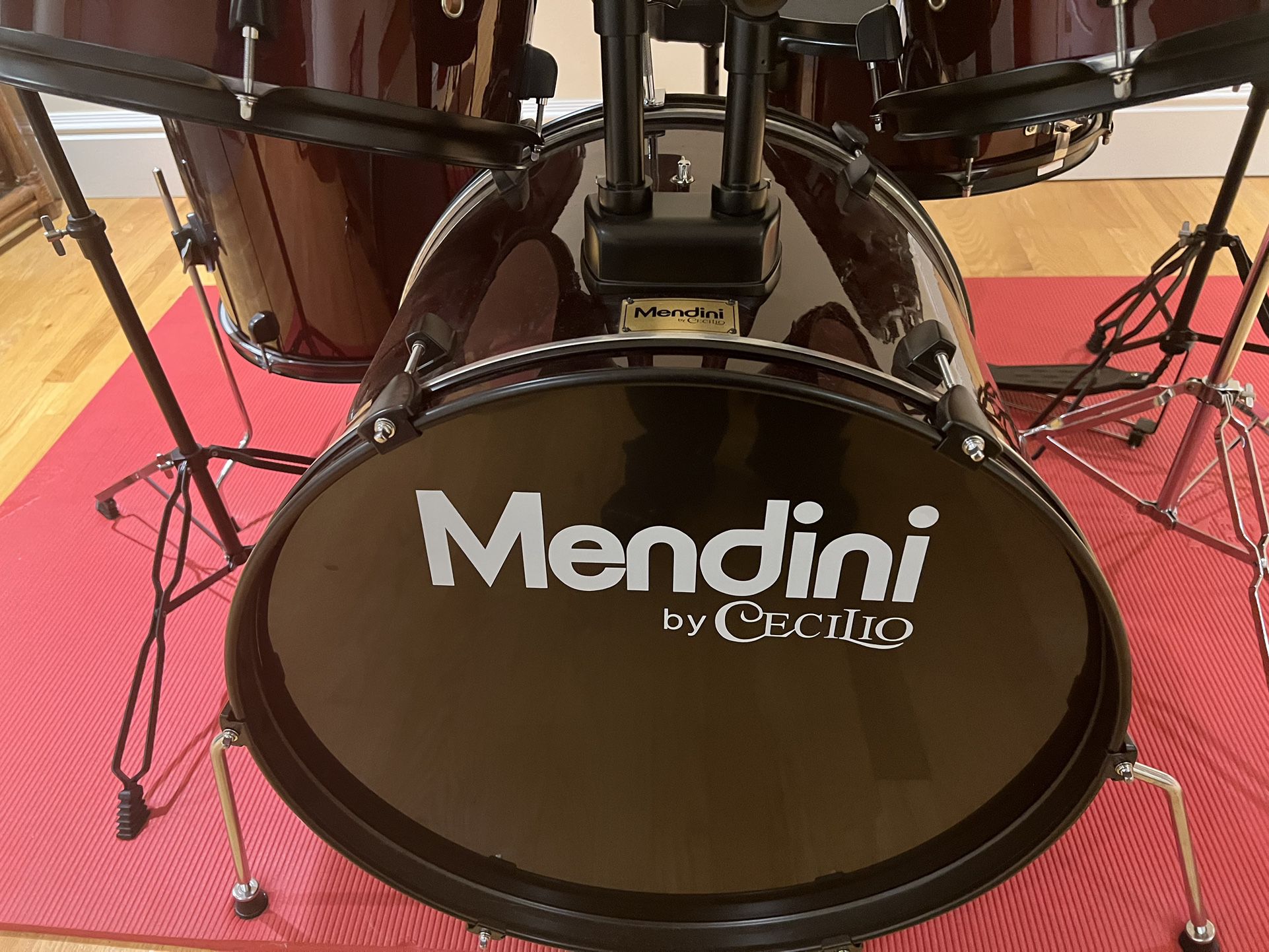 Cecelio Mendini Drum set