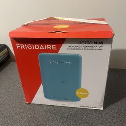 Mini Fridge 