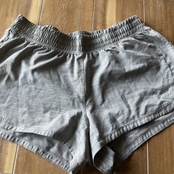 Adidas Women’s Juniors Short Size Small 