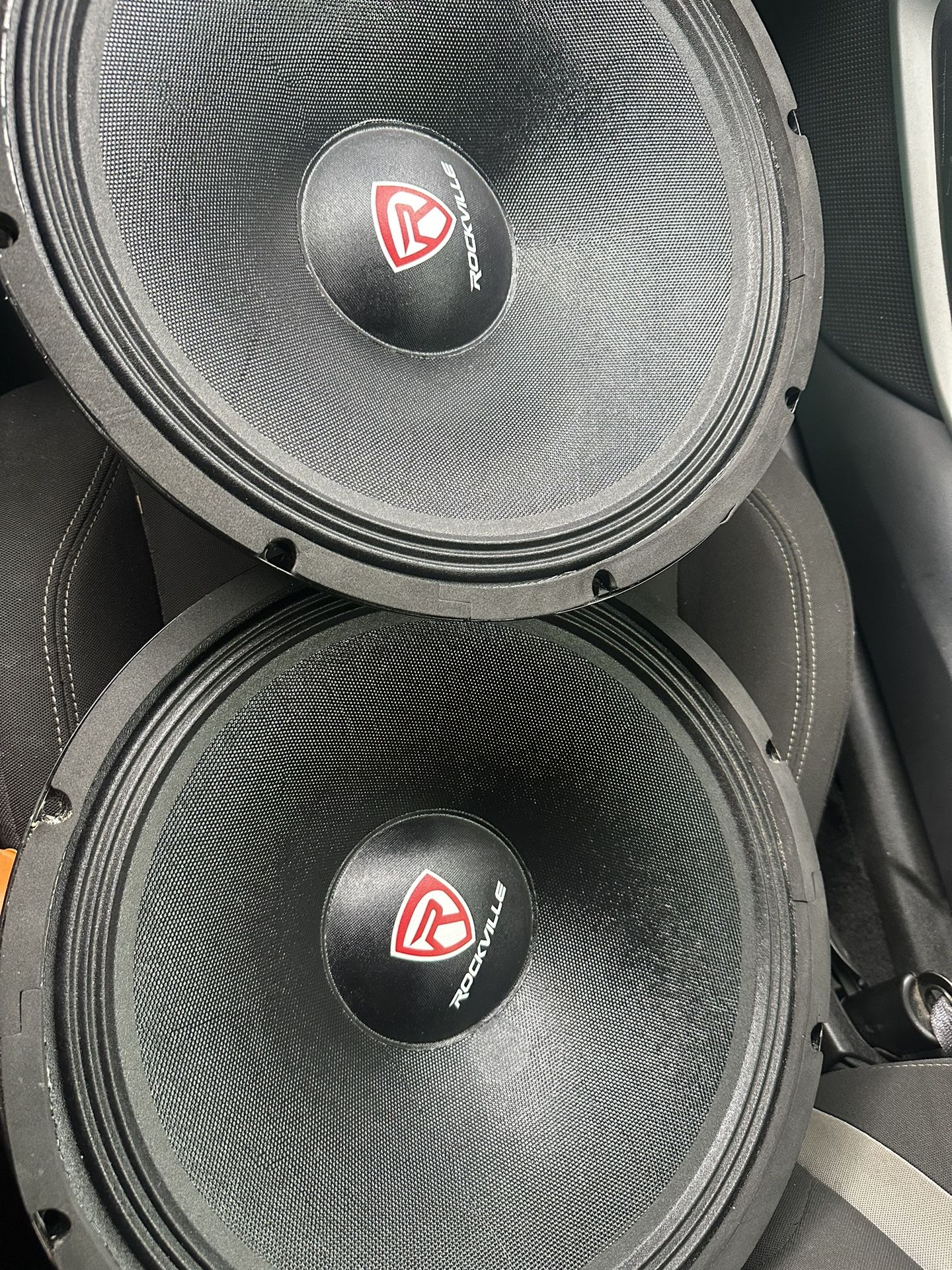 2 15’ Subwoofers