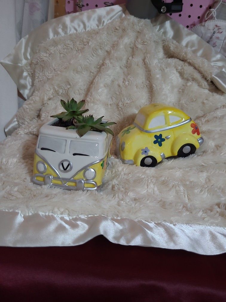 Super Cute VW Bus and VW Bug