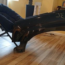 Fender For Cadillac  Scalade 2003 Or You Can See If Works For You.left Fender