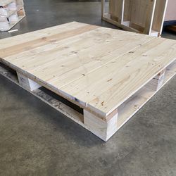 4 Way Pallet (Used once. Like New) 48x40. Endless Project Ideas: Furniture, Hobbies.