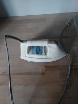 Vintage Sunbeam steamer Iron 