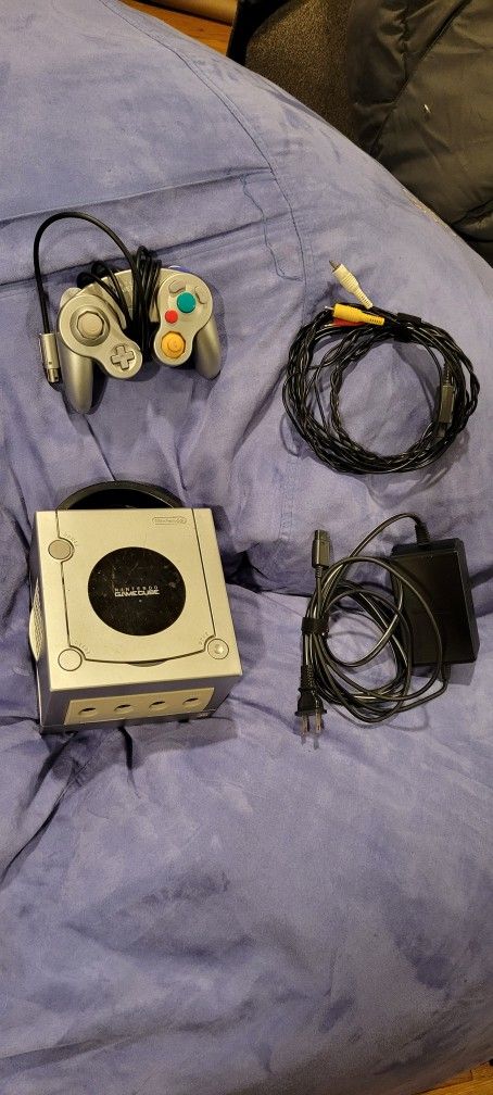 Gamecube, Controller And Cords