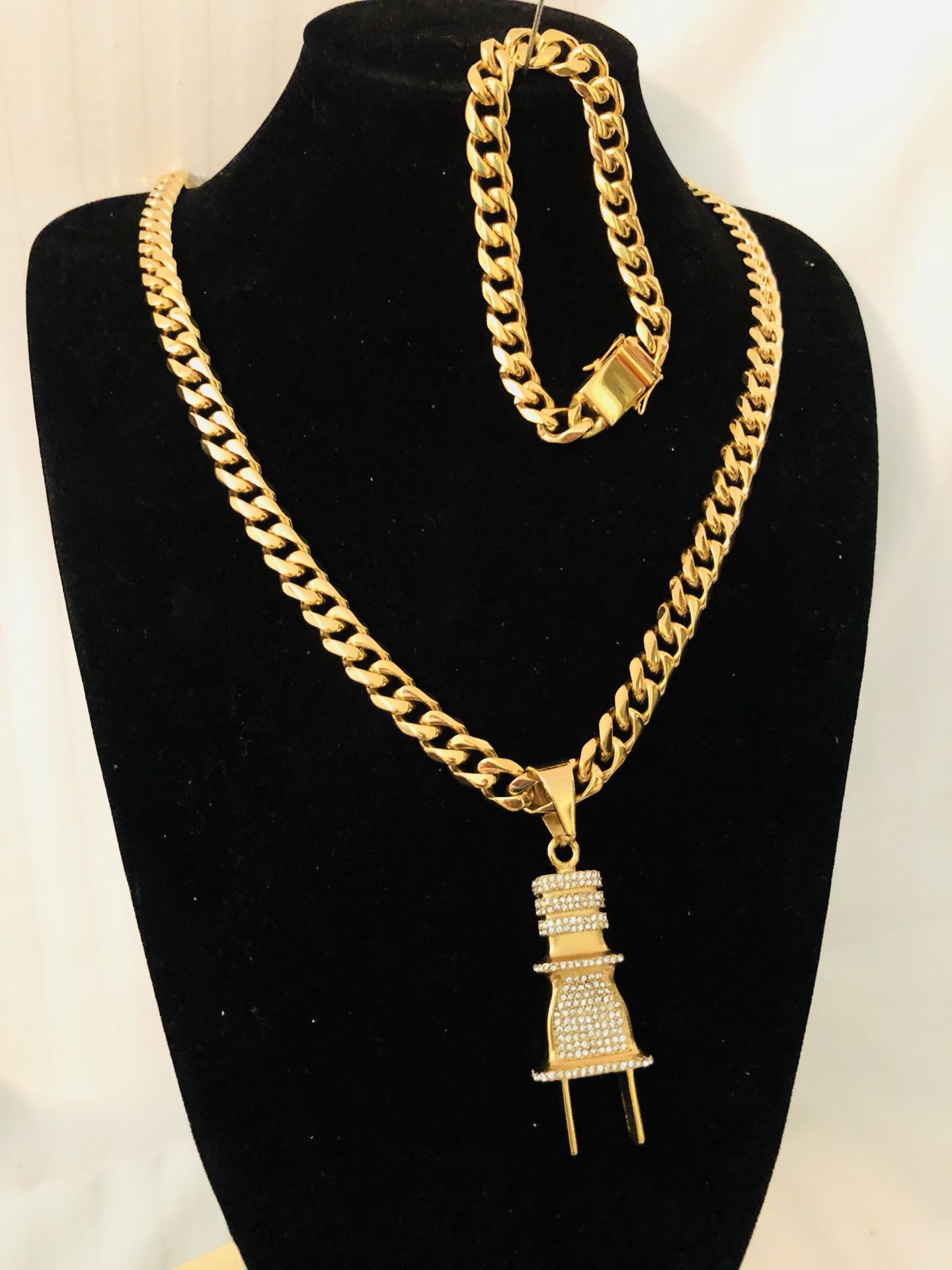 30” Cuban link chain necklace gold stainless steel - plug charm cubic zirconia jewels - 8.5” bracelet