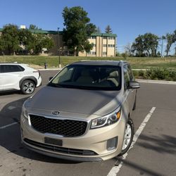 2016 KIA Sedona LX
