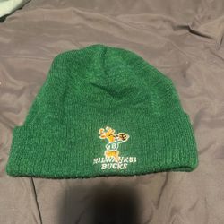 Mitchell And Ness Hardwood Classics Milwaukee Bucks Beanie  