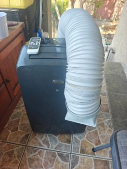 12,000 btu LG Air Conditioner $140