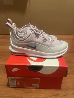 Nike Air Max Axis Size 9c (toddler) Lilac