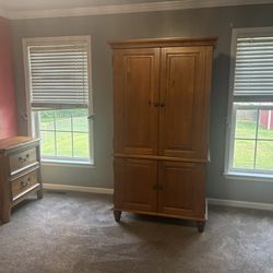 Brown Oak King Size Bedroom Set