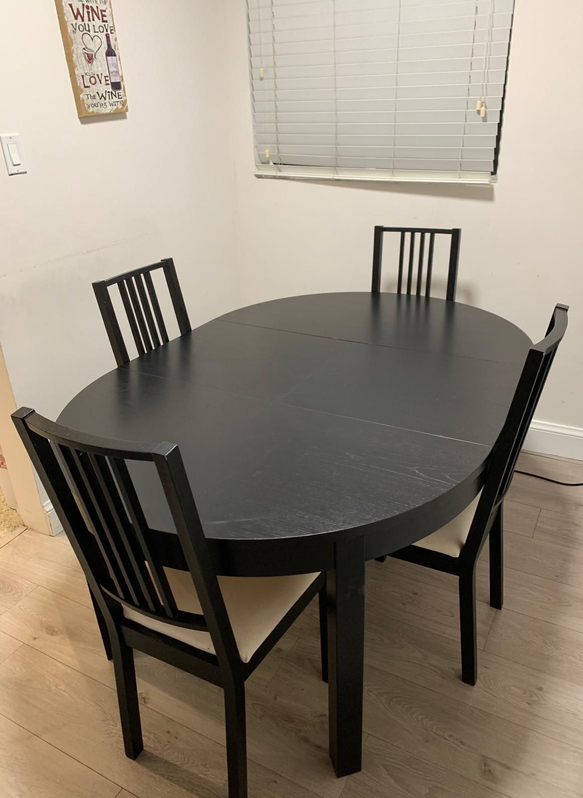 Extendable Dinning Table + Chairs for Sale in Los Angeles, CA - OfferUp