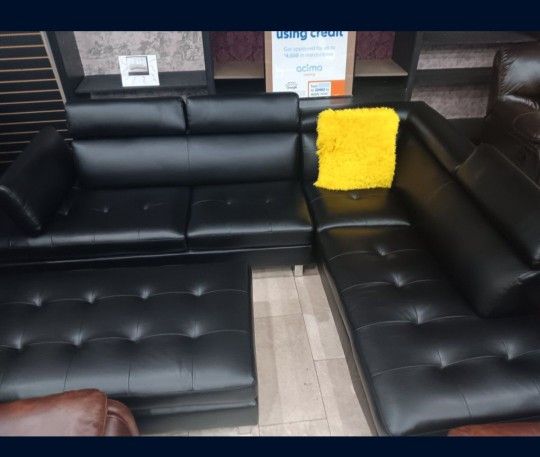 *Living Room Special*---Ibiza Mature Black Leather Sectional Sofa W/Ottoman---Delivery And Financing Available💪