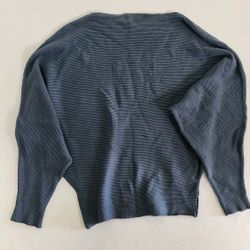 Women's Blue-gray ribbed knit sweater