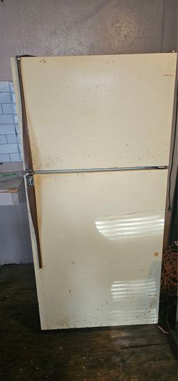 Vintage Hotpoint Refrigerator with Top Freezer