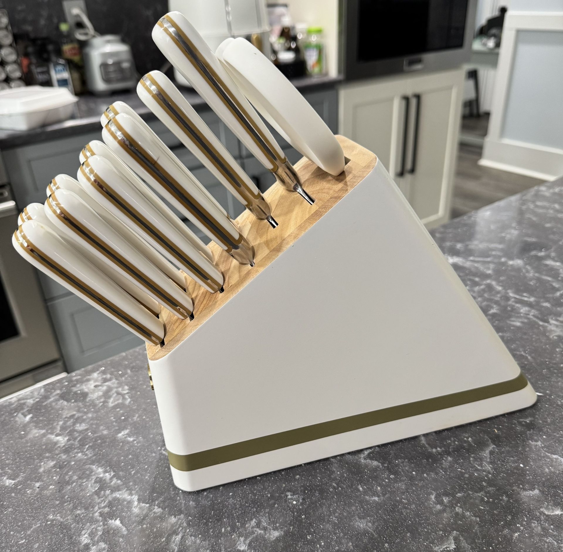 Drew Barrymore 10-Piece Knife Set with Scissors & Block – $30 (Newnan)