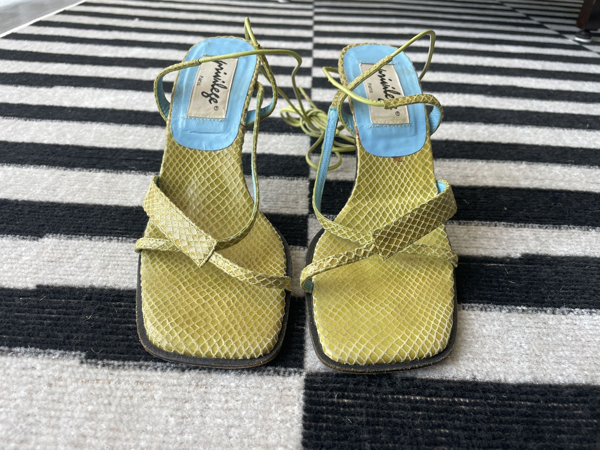 vintage privilege heels