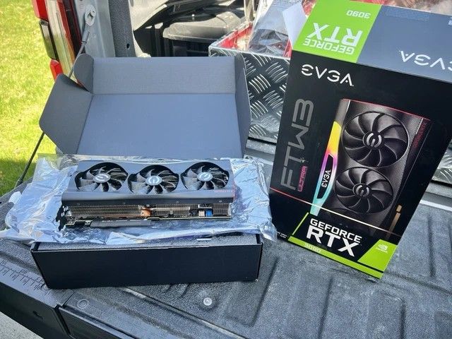 EVGA GeForce RTX 3090 FTW3 ULTRA 24GB GDDR6X Graphics Card