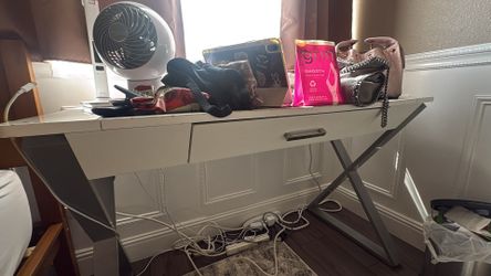 Desk WANT GONE ASAP