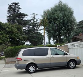 2002 Toyota Sienna
