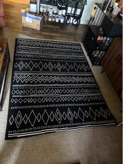 Black Rug 5x7