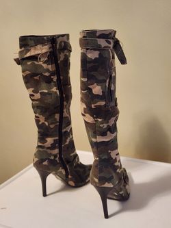 Sexy Army Camo Boots 7.5