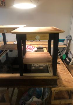 2 end table/nightstands