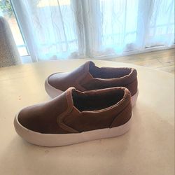 Boys Slip On Shoes -T8 - NEW