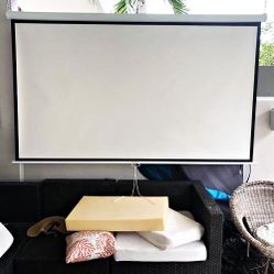 New In Box $60 Manual 100” 16:9 Projector Screen Manual Pull Down Matte White 87x49” 