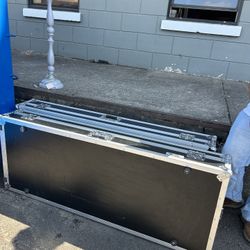 5x2 Ft. Key Board Case 