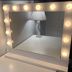 Hollywood Lights Vanity Mirror