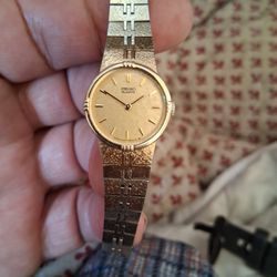 Seiko Women Vintage Watch. Needs New Battery 