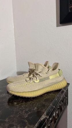 Adidas Yeezy Boost 350 V2 Sneakers