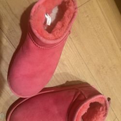 Pink Uggs Women’s 