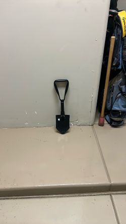 Military Folding Camping Shovel,very Good Condition Never Used