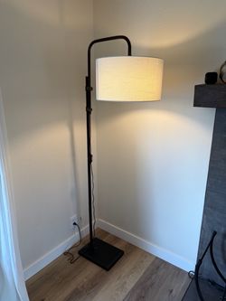 Threshold Knox floor lamp