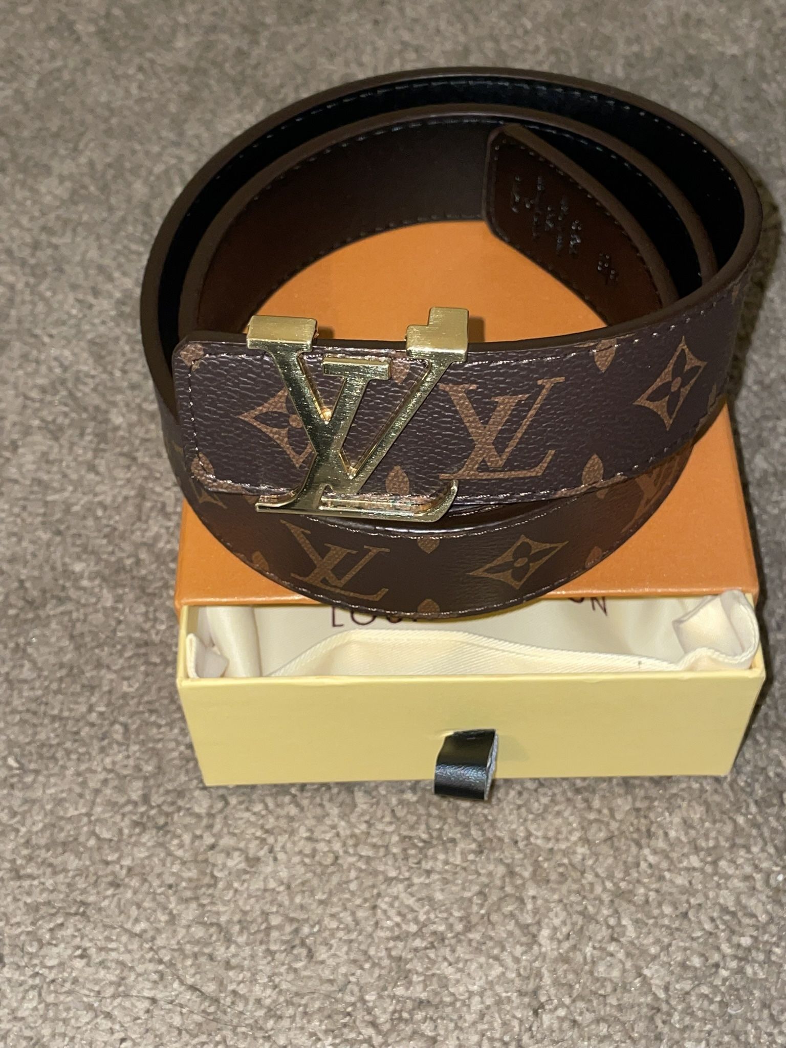 Louis Vuitton Belt- LOOK AT DESCRIPTION!!