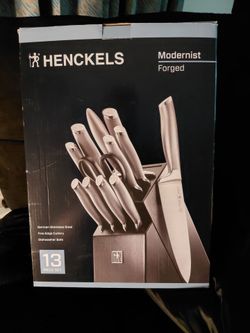Henckels Cutlary (13pc. w/block)