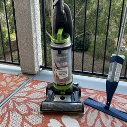 Bissell Clean View Swivel Pet Vacuum