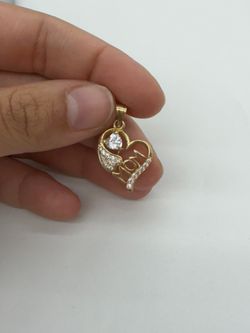10KT Real Gold Heart Mom Pendant