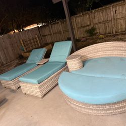 Outdoor Furniture 