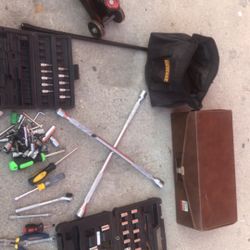 2 Ton Car Jack And Tools 