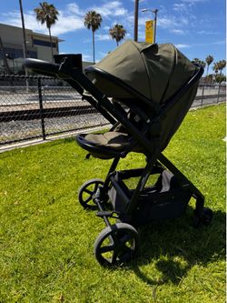 Stroller+nuna car seat with adapters for stroller