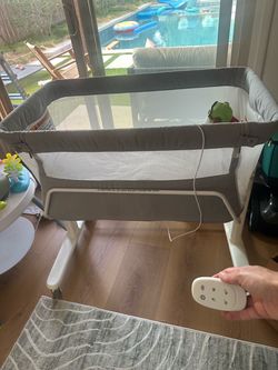 Free zip down bassinet